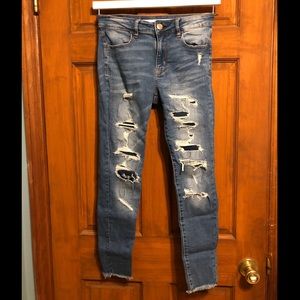 American Eagle Distressed Jeans Hi Rise